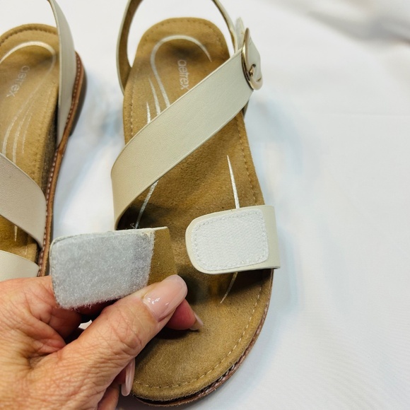Aetrex Tamara Orthotic Asym Strap Sandals. New Without Tags - Picture 3 of 9